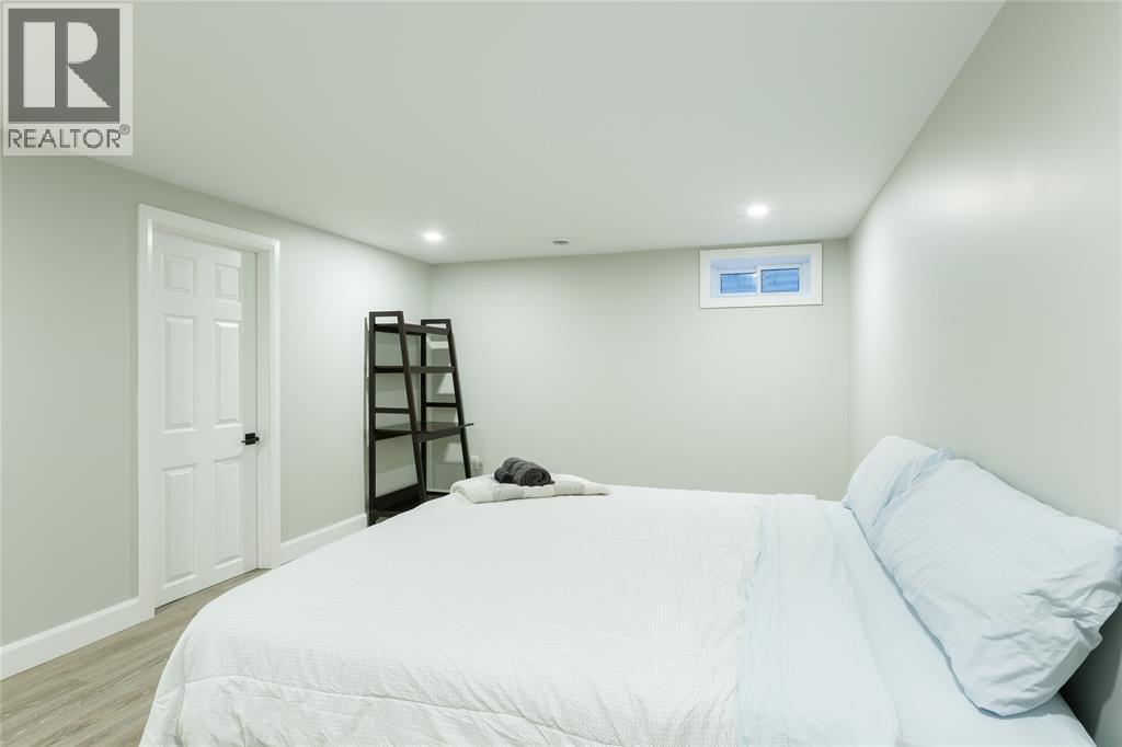 #69 215 TRUDEAU DRIVE - 25