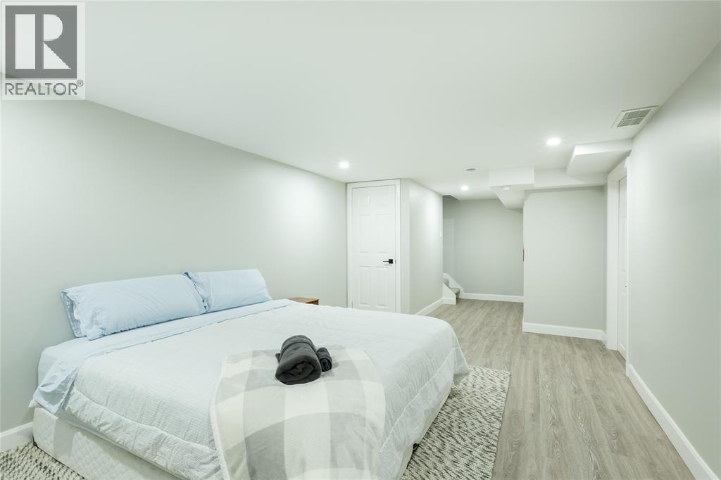 #69 215 TRUDEAU DRIVE - 26