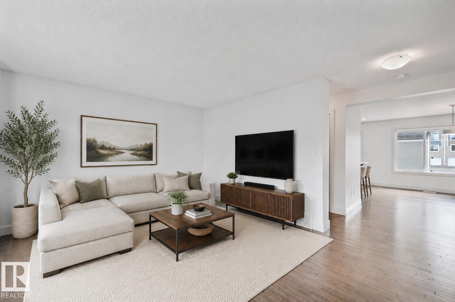 #35 2922 MAPLE WY NW - 4
