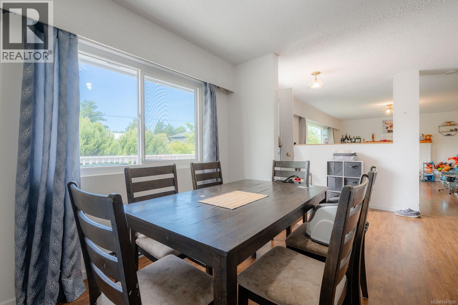 1323 Helen St - 15