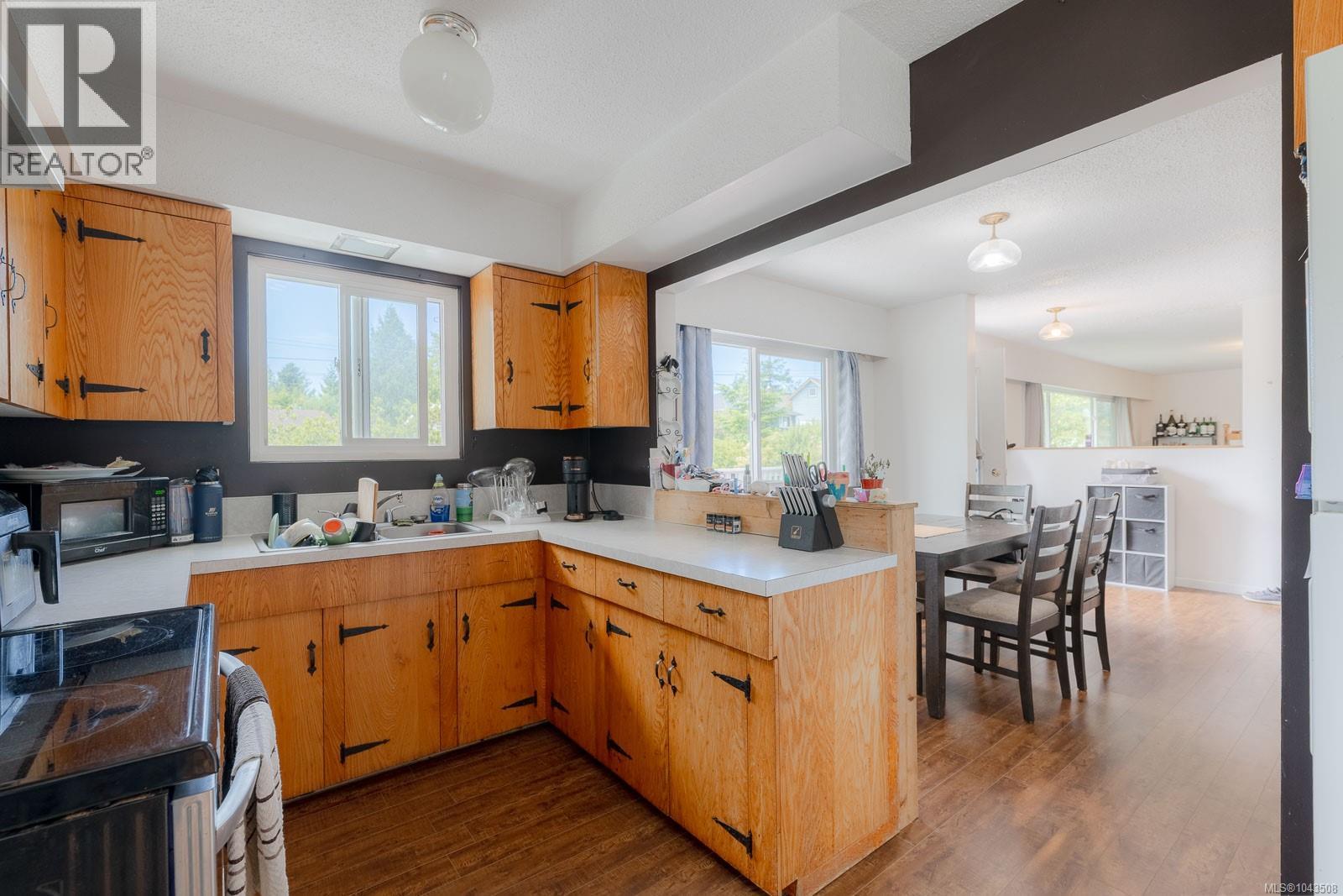 1323 Helen St - 18