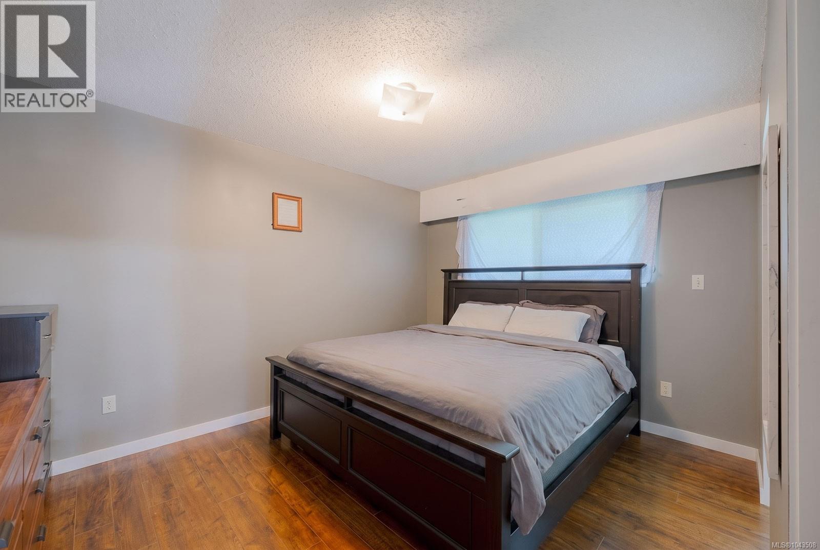 1323 Helen St - 25