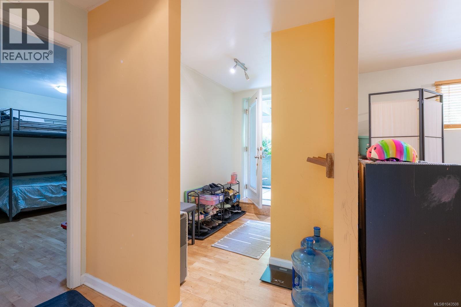 1323 Helen St - 34