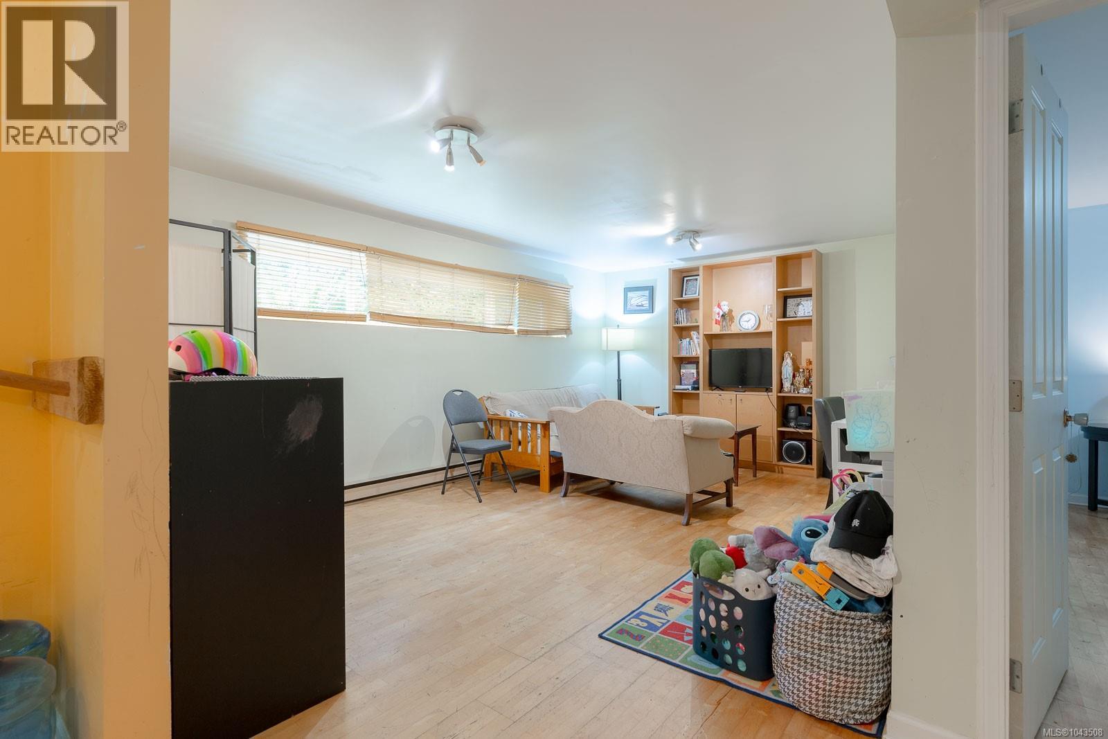 1323 Helen St - 35