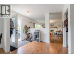 Family room - 1323 Helen St, Ucluelet, BC V0R3A0 Photo 8