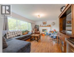 Laundry room - 1323 Helen St, Ucluelet, BC V0R3A0 Photo 9