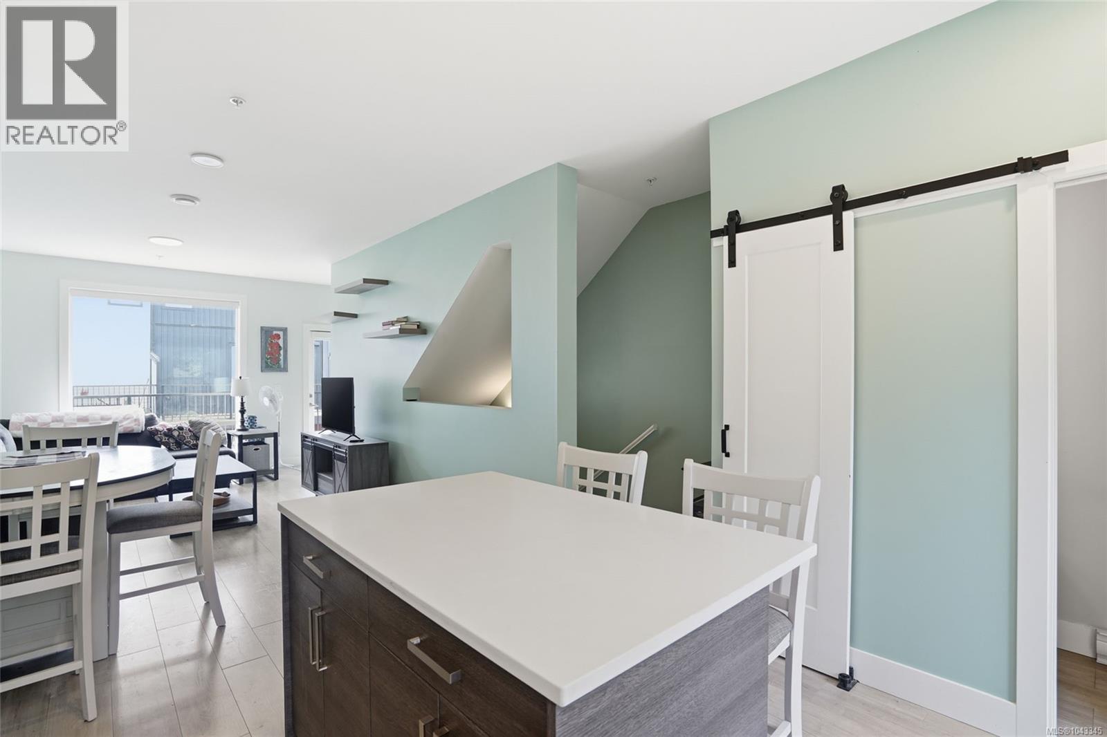 #104 1726 Kerrisdale Rd - 10