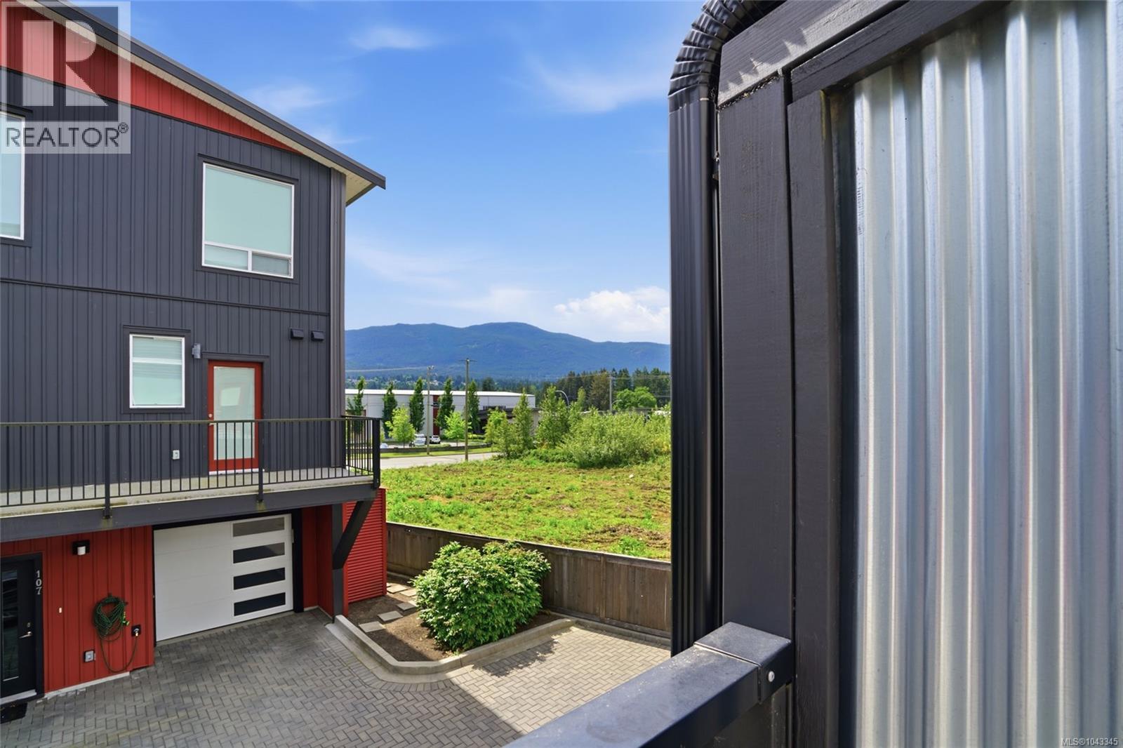 #104 1726 Kerrisdale Rd - 19