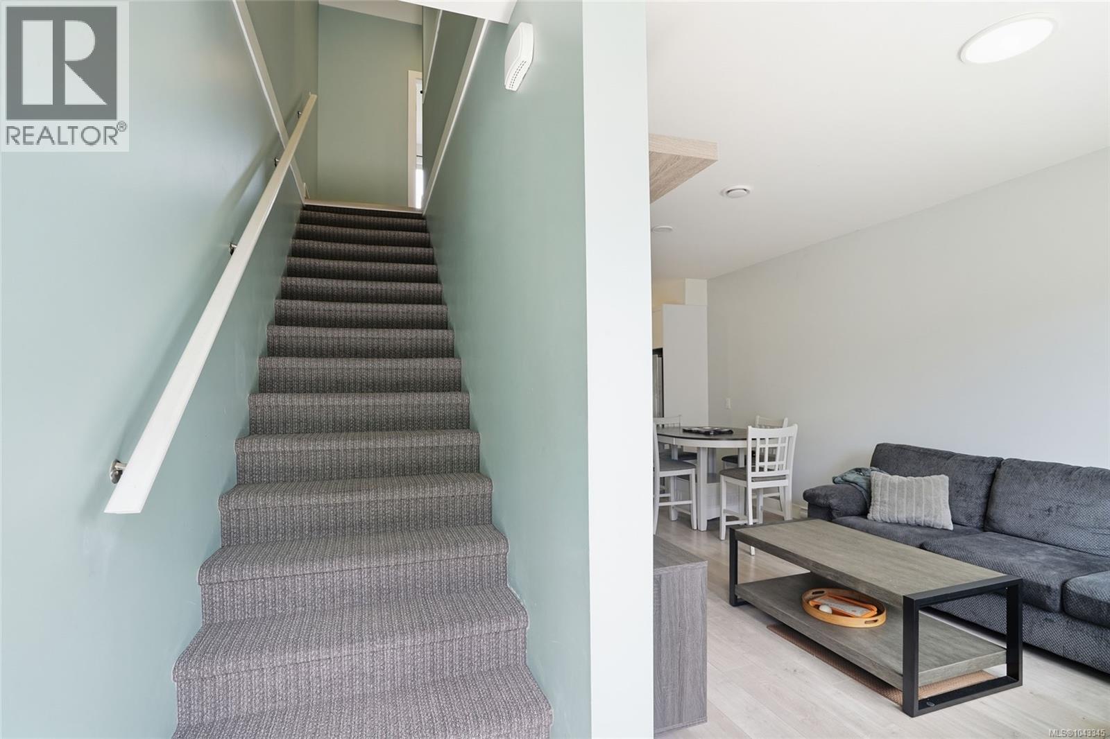 #104 1726 Kerrisdale Rd - 21
