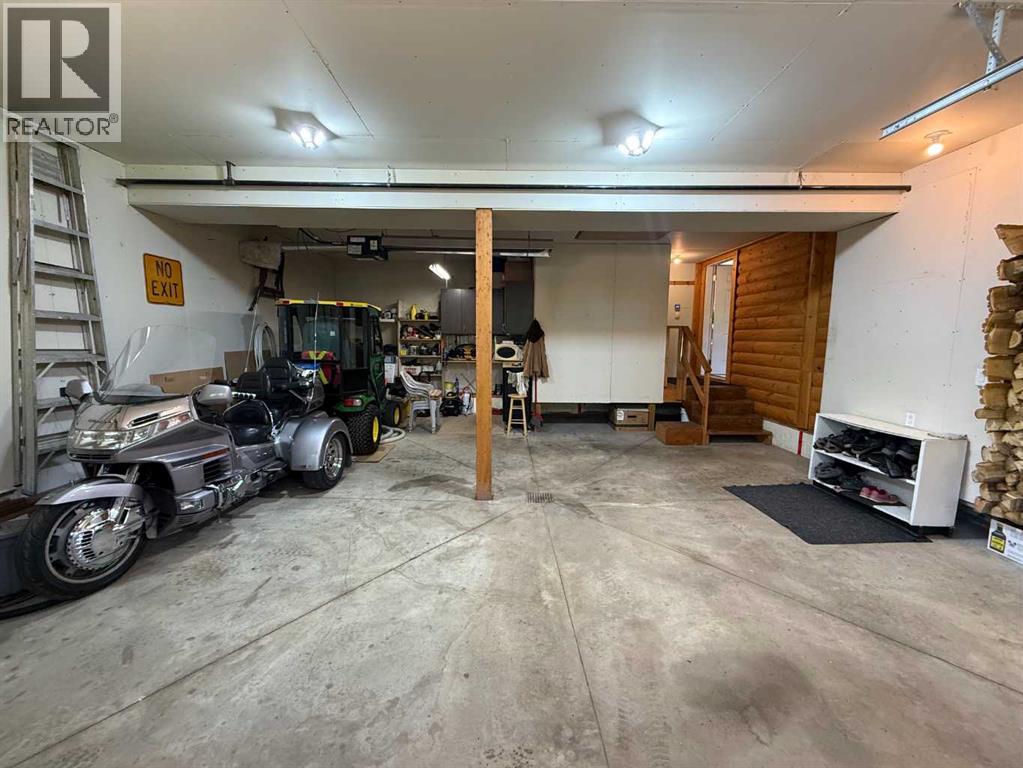 105, 433042 Range Road 221 - 18
