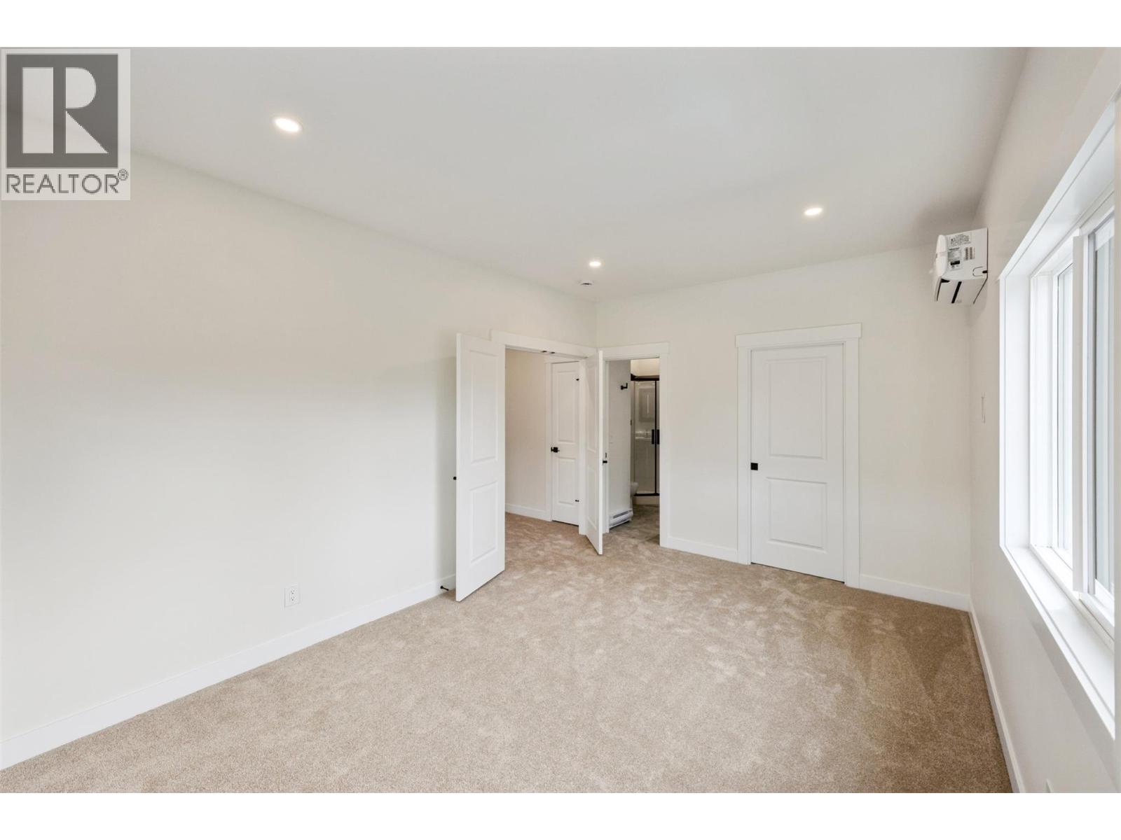 #104 11815 Grant Avenue - 20