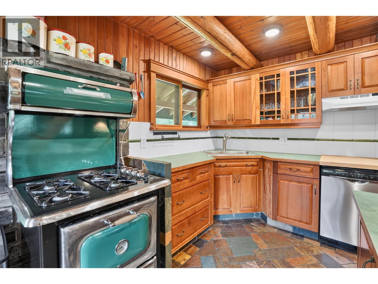 422 Howser Station Road - 7