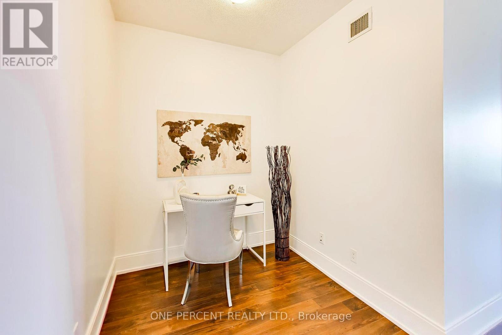 #2606 15 VIKING LANE - 7