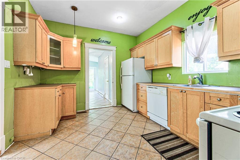 22 HERLAN Avenue - 9