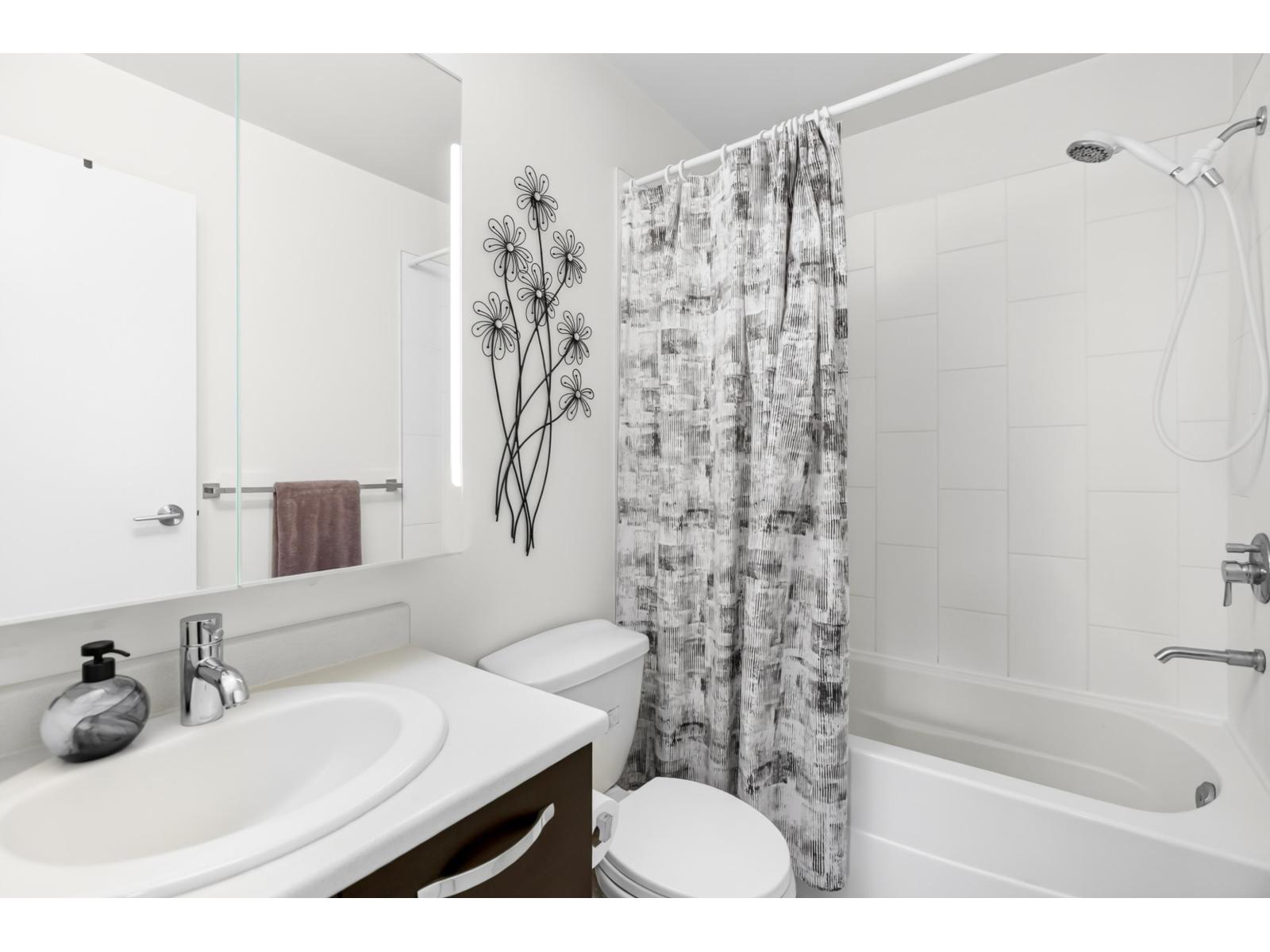 215 1975 MCCALLUM ROAD, Abbotsford