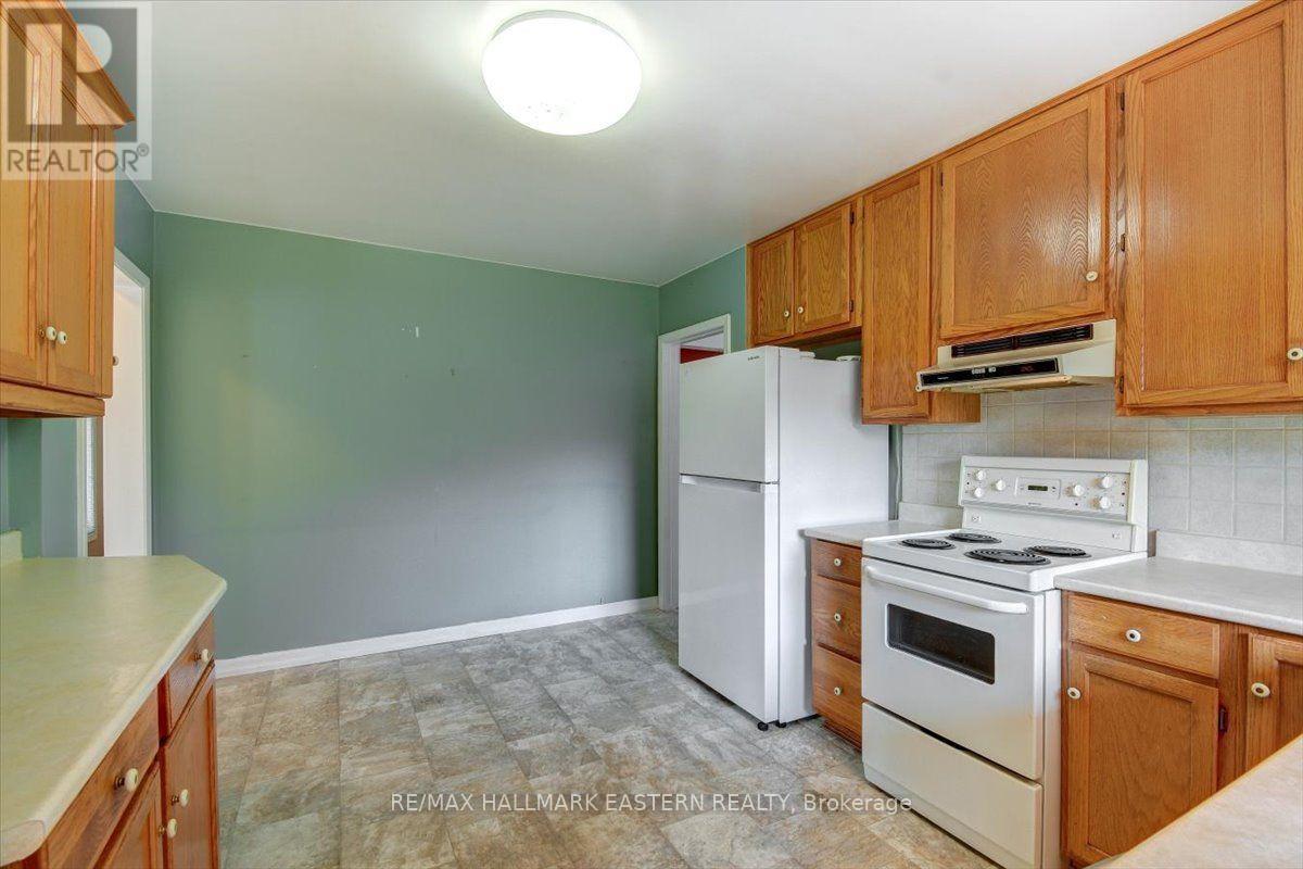 1194 MILBURN STREET - 11