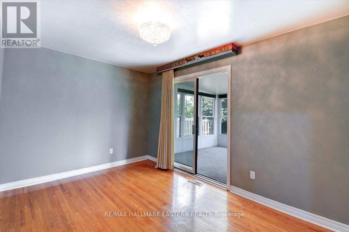 1194 MILBURN STREET - 18