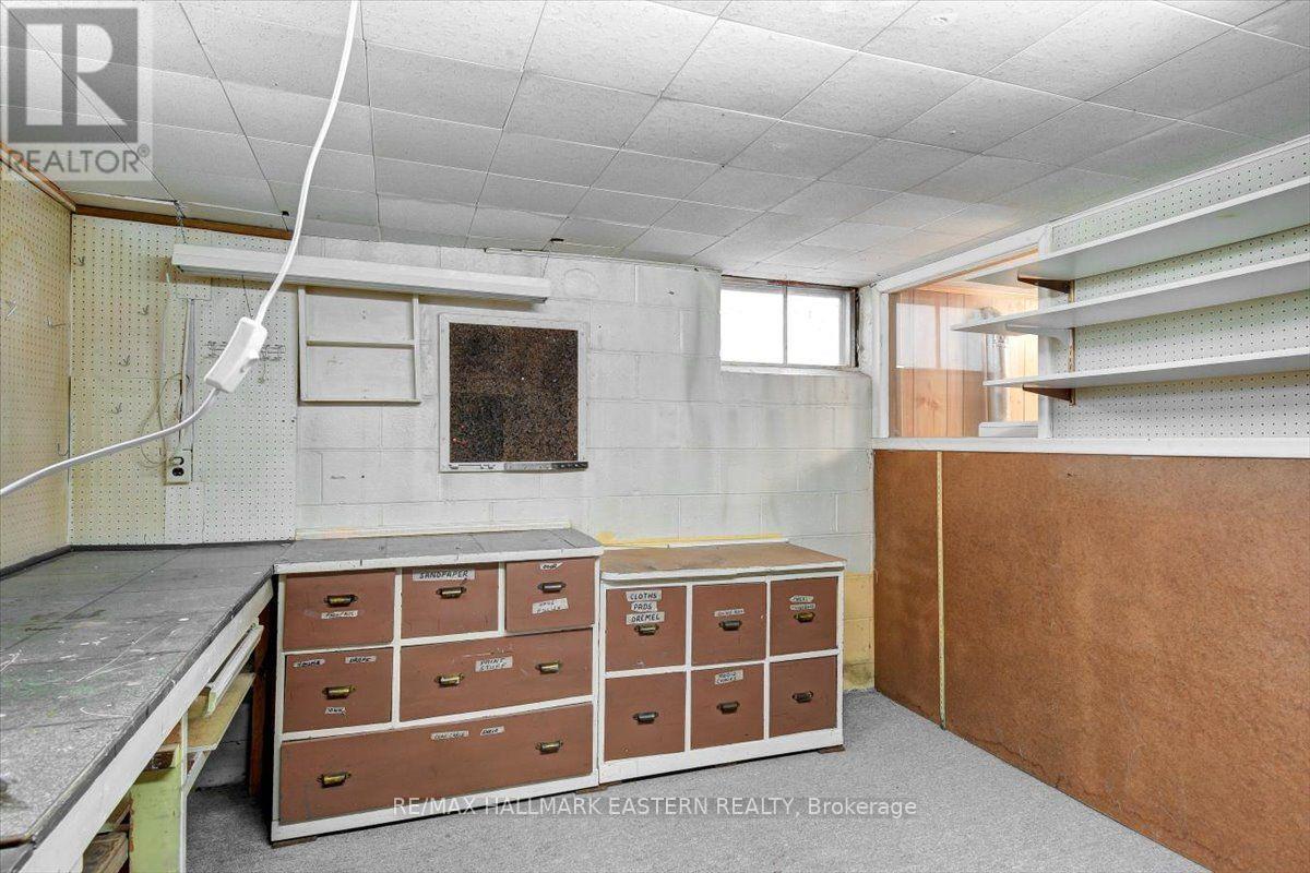 1194 MILBURN STREET - 37