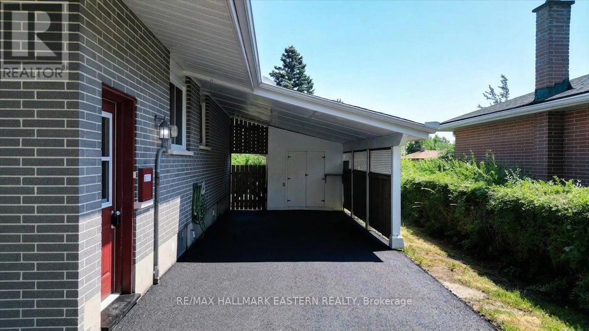 1194 MILBURN STREET - 4