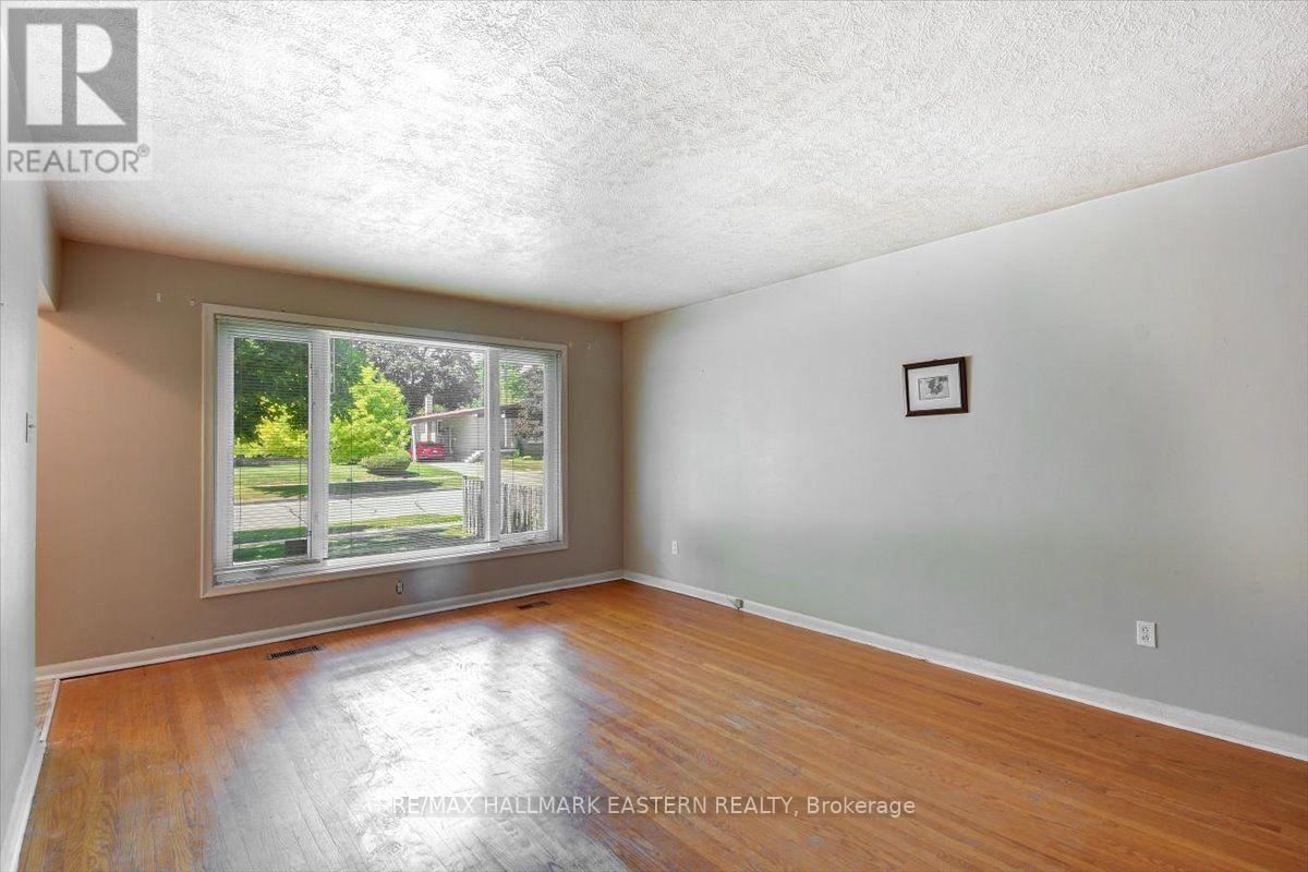 1194 MILBURN STREET - 9