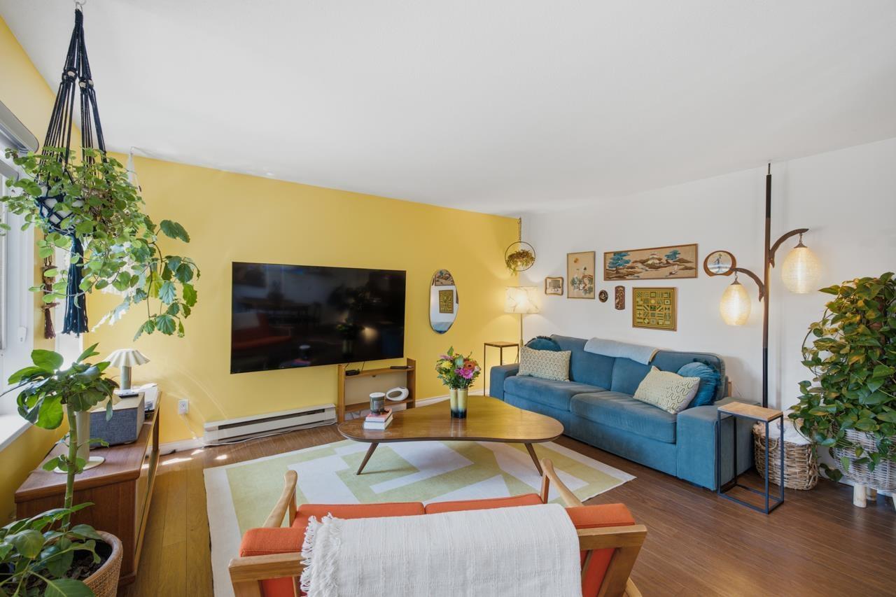 219 15991 THRIFT AVENUE, White Rock