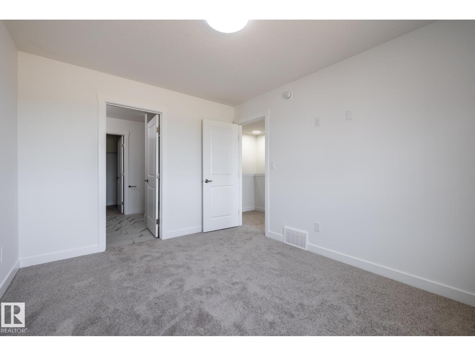 19516 30 AV NW - Image 17