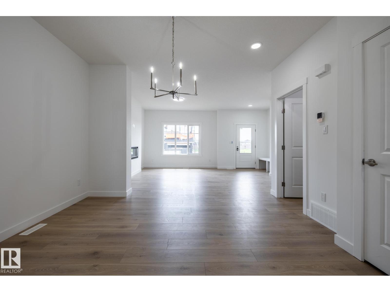 19516 30 AV NW - Image 7