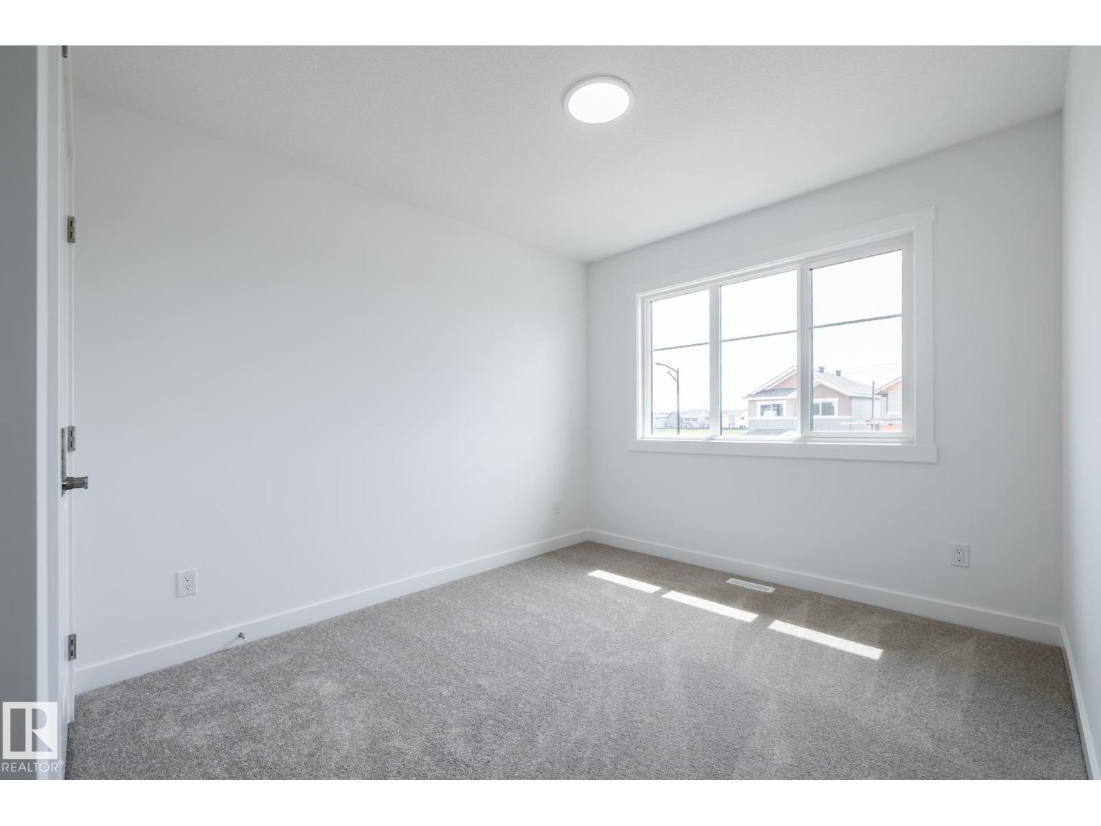 19516 30 AV NW - Image 13