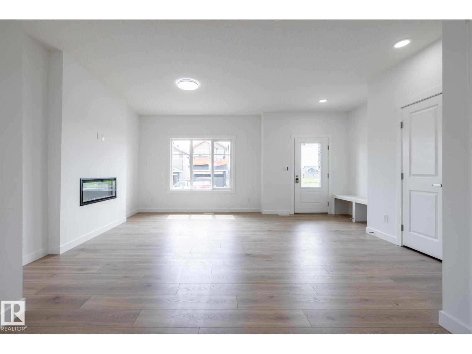 19516 30 AV NW - Image 6