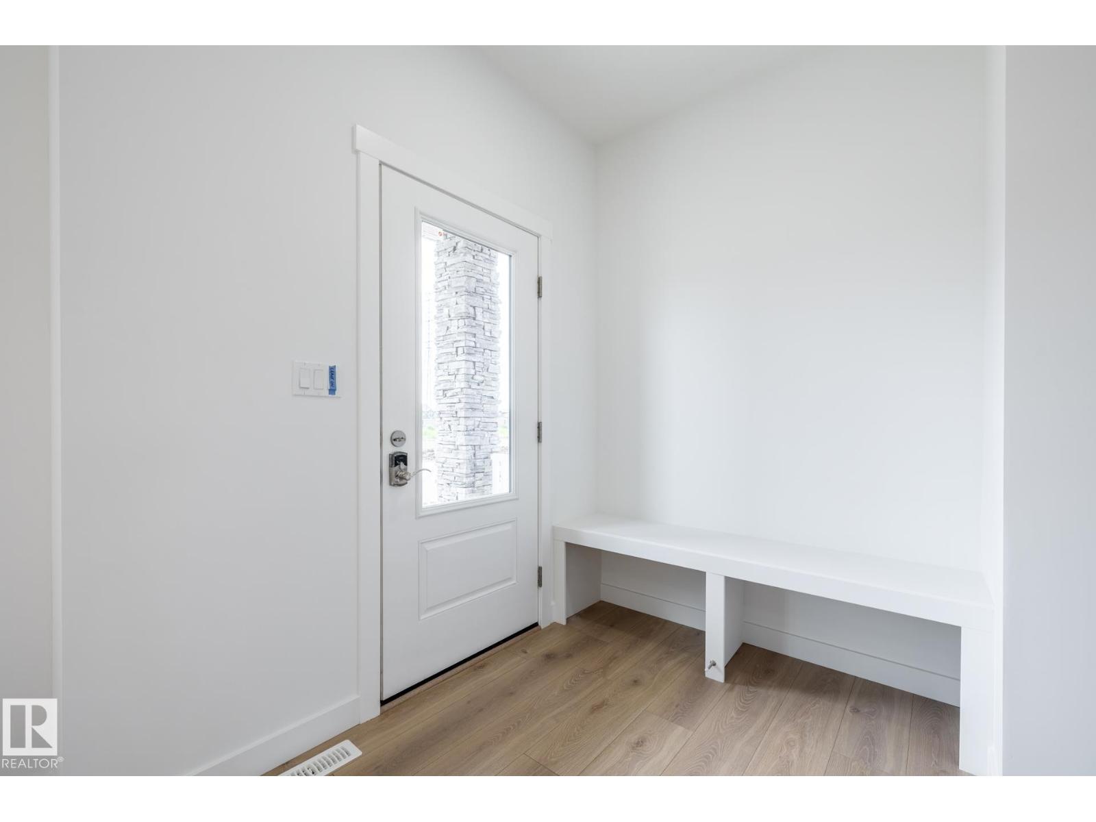 19516 30 AV NW - Image 4