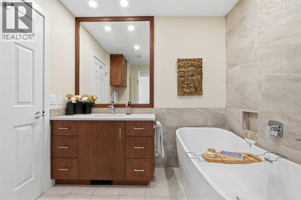1321 10 Street SW - 8