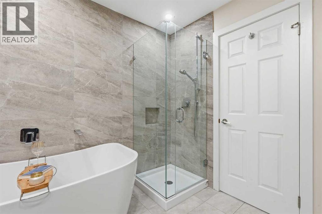 1321 10 Street SW - 20
