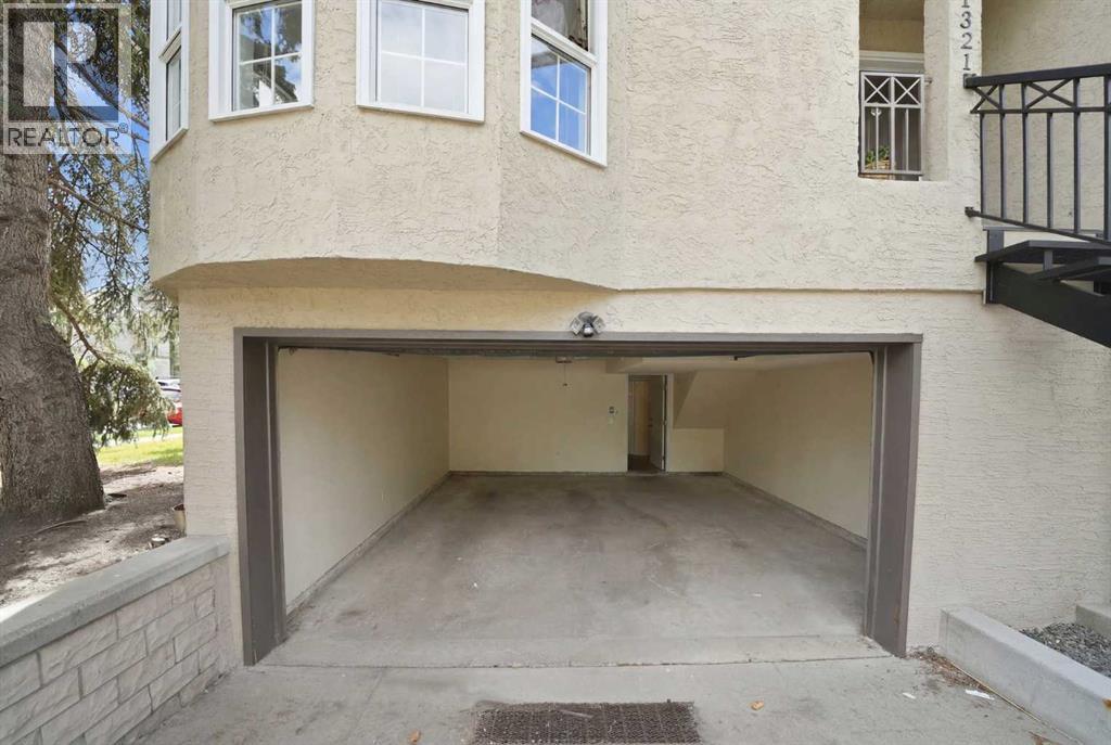 1321 10 Street SW - 27