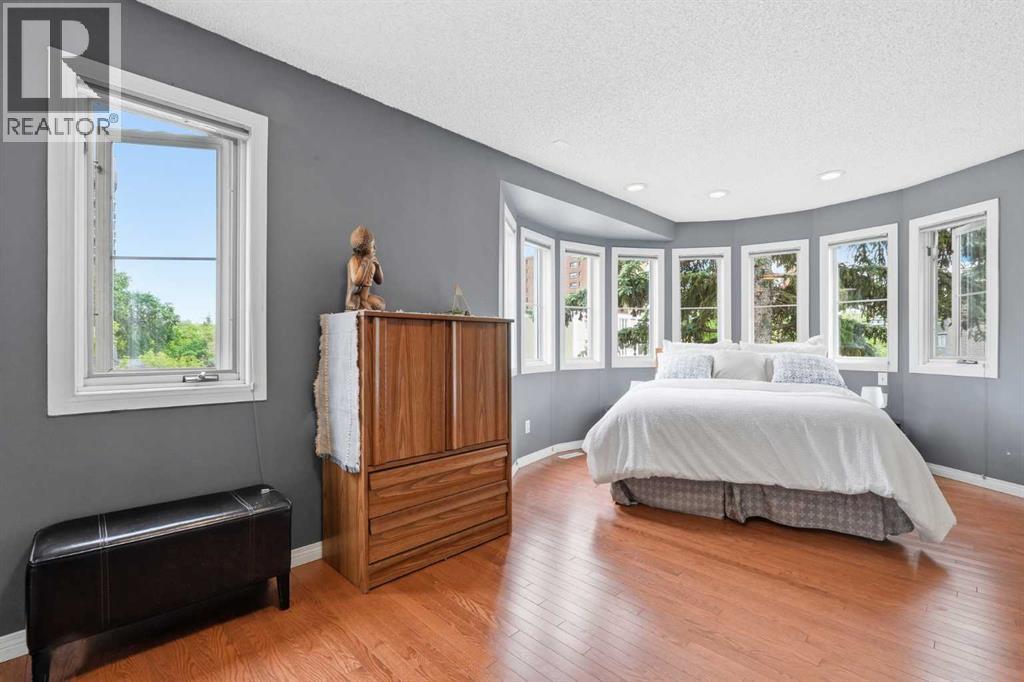 1321 10 Street SW - 15