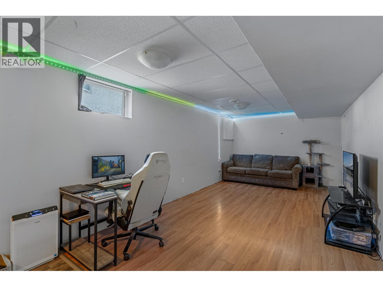 4280 DAVIE AVENUE - 10