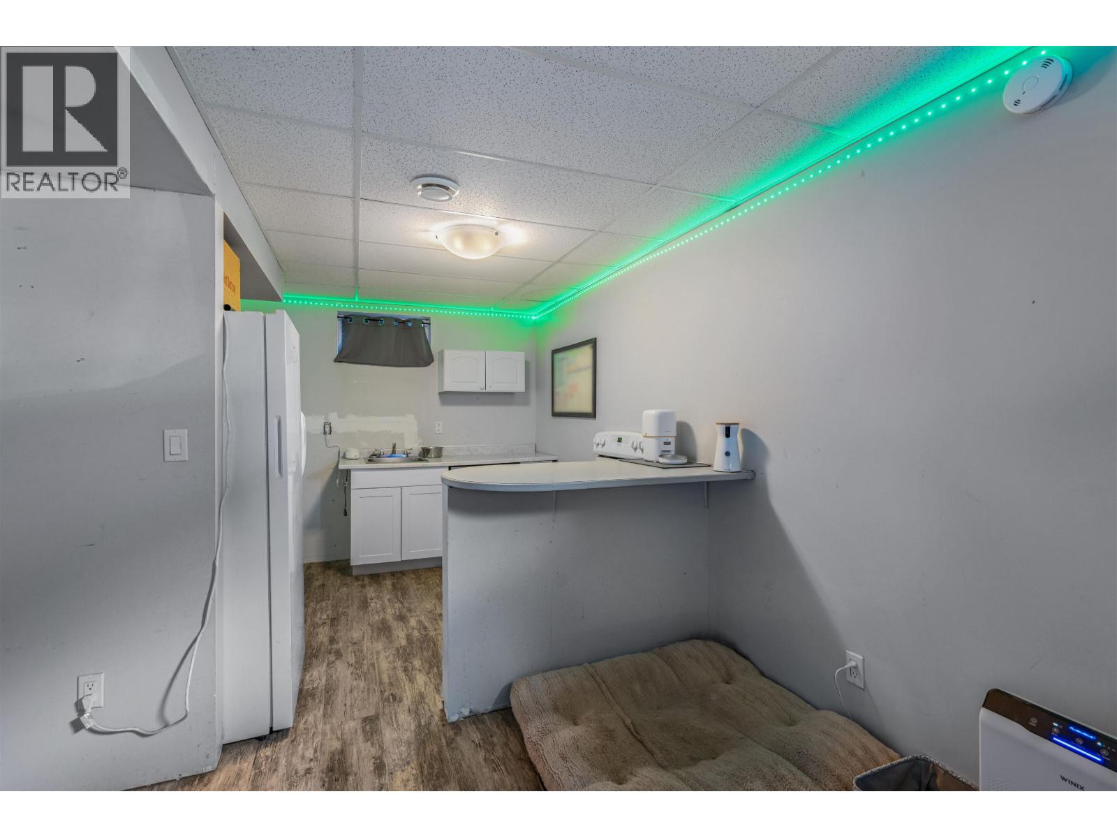 4280 DAVIE AVENUE - 11