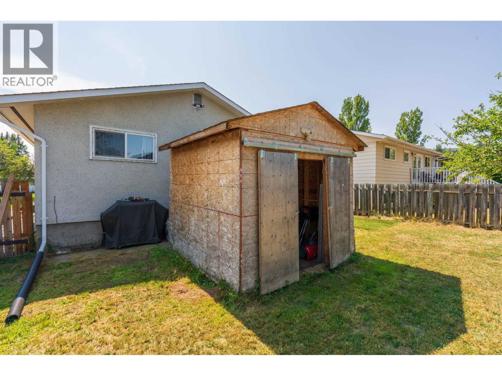 4280 DAVIE AVENUE - 32