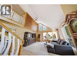 Porch - 800 Tremaine Avenue S, Listowel, ON N4W3G9 Photo 7
