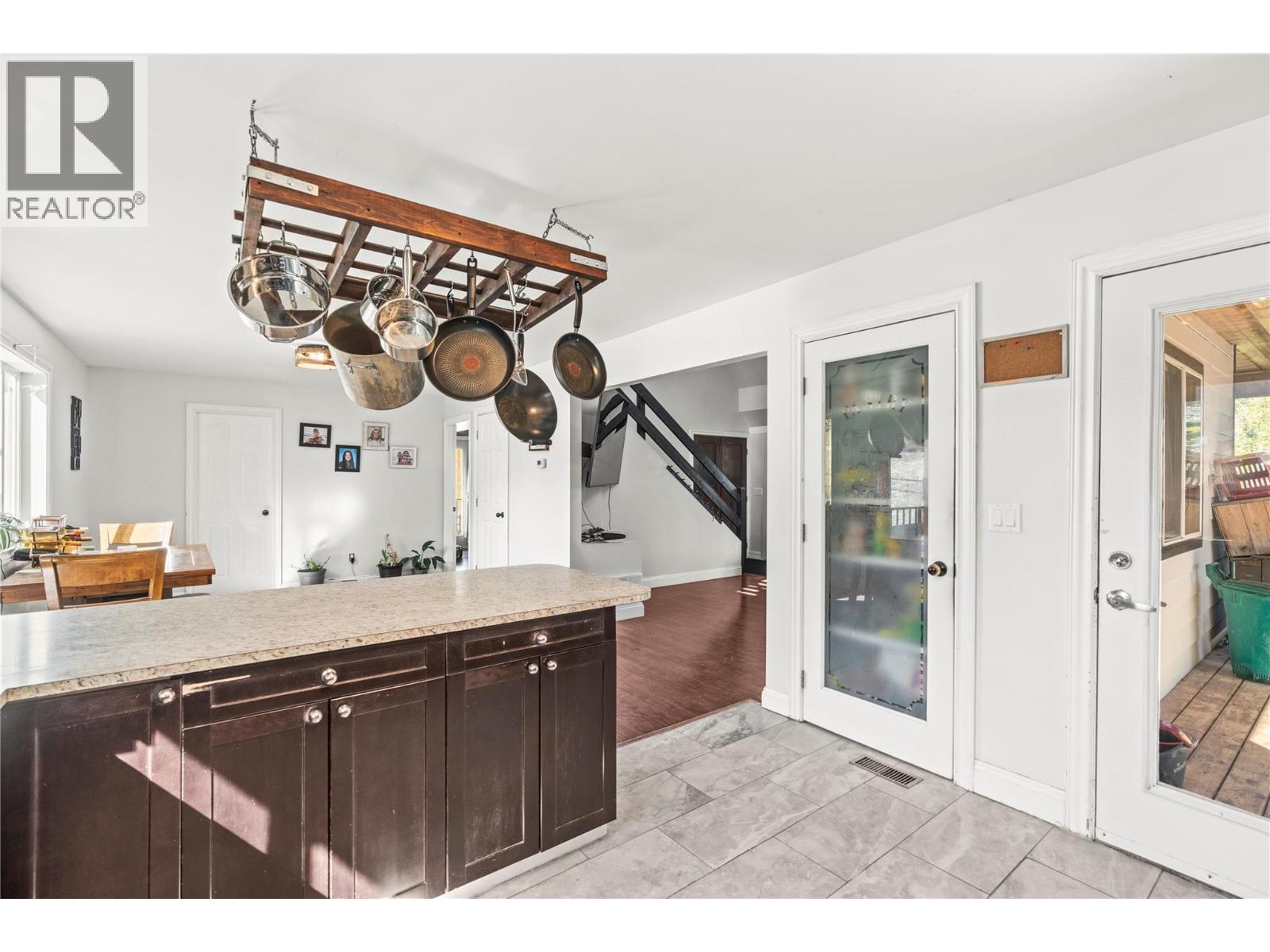 4150 20 Avenue SE - 18