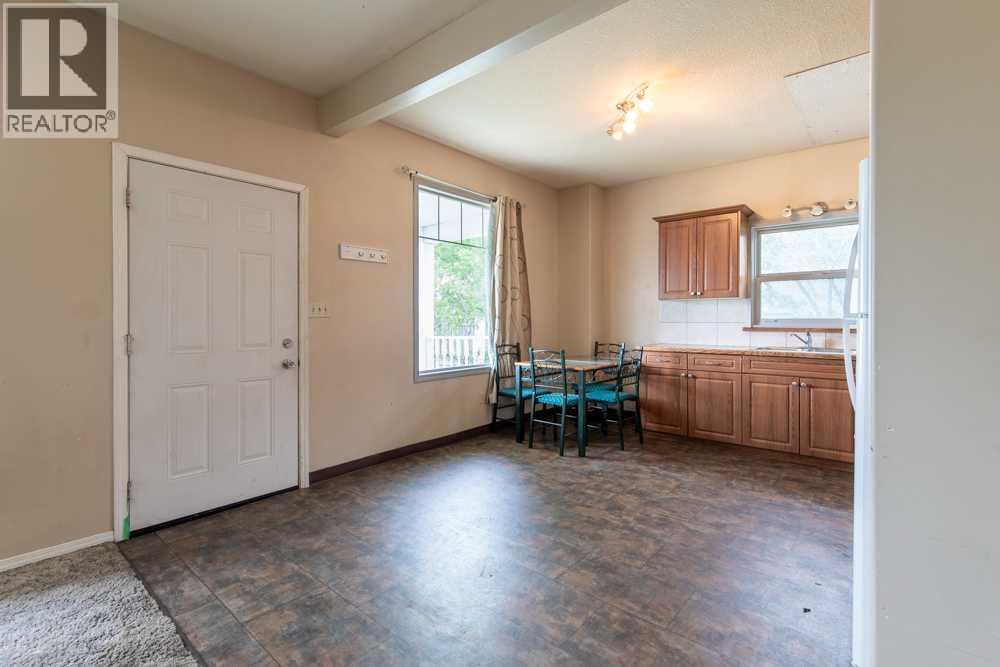 1312 4 Avenue N - 8