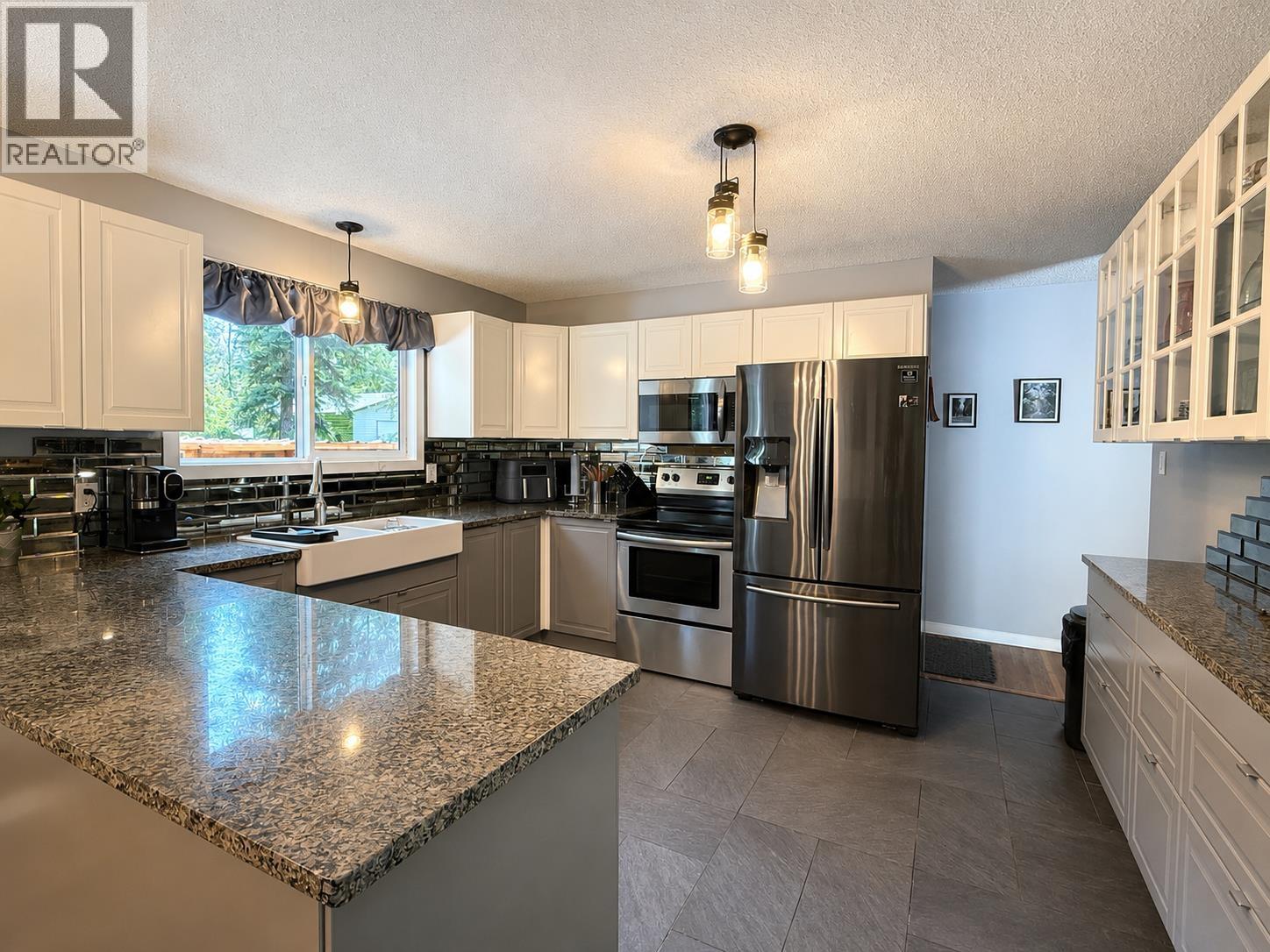 Living room of 3945 GILBERT DRIVE · Prince George, BC