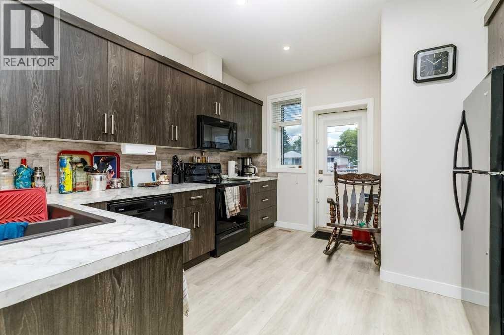 3918 47 Street - 13