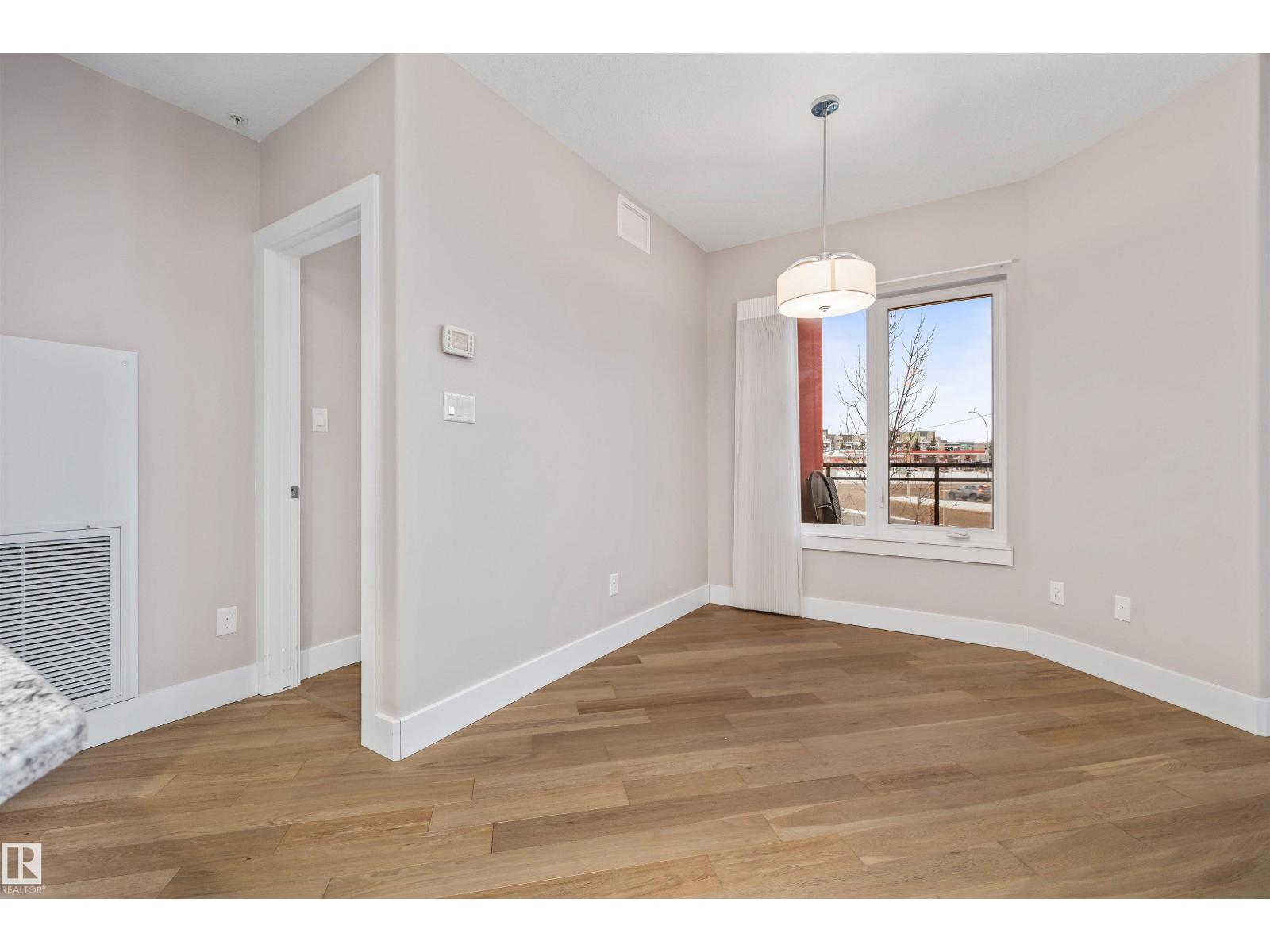 #211 11080 ELLERSLIE RD SW SW - 14
