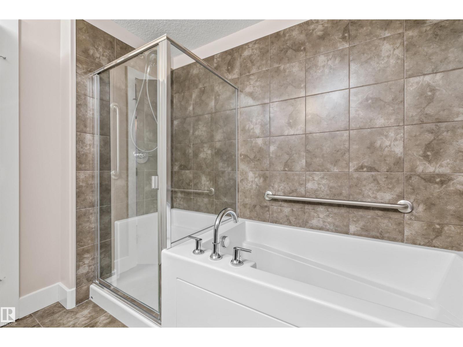#211 11080 ELLERSLIE RD SW SW - 18