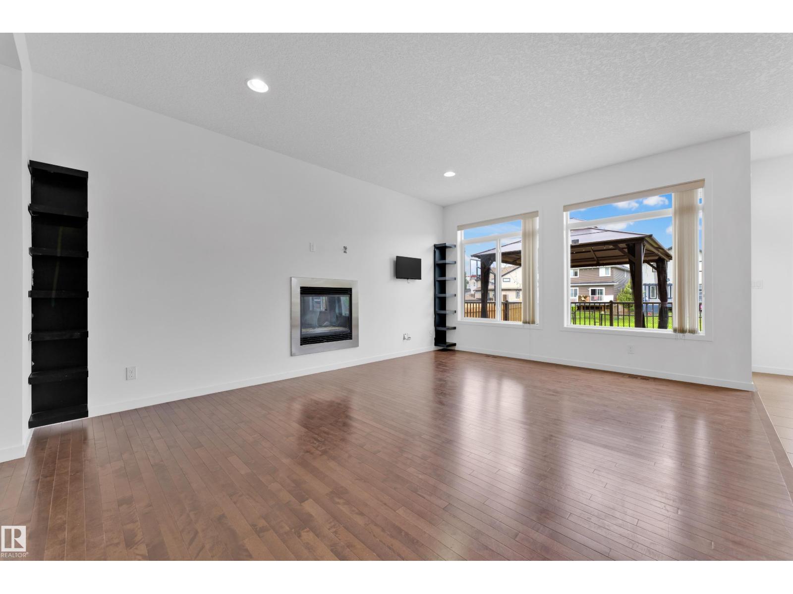 5432 20 AV SW - 12