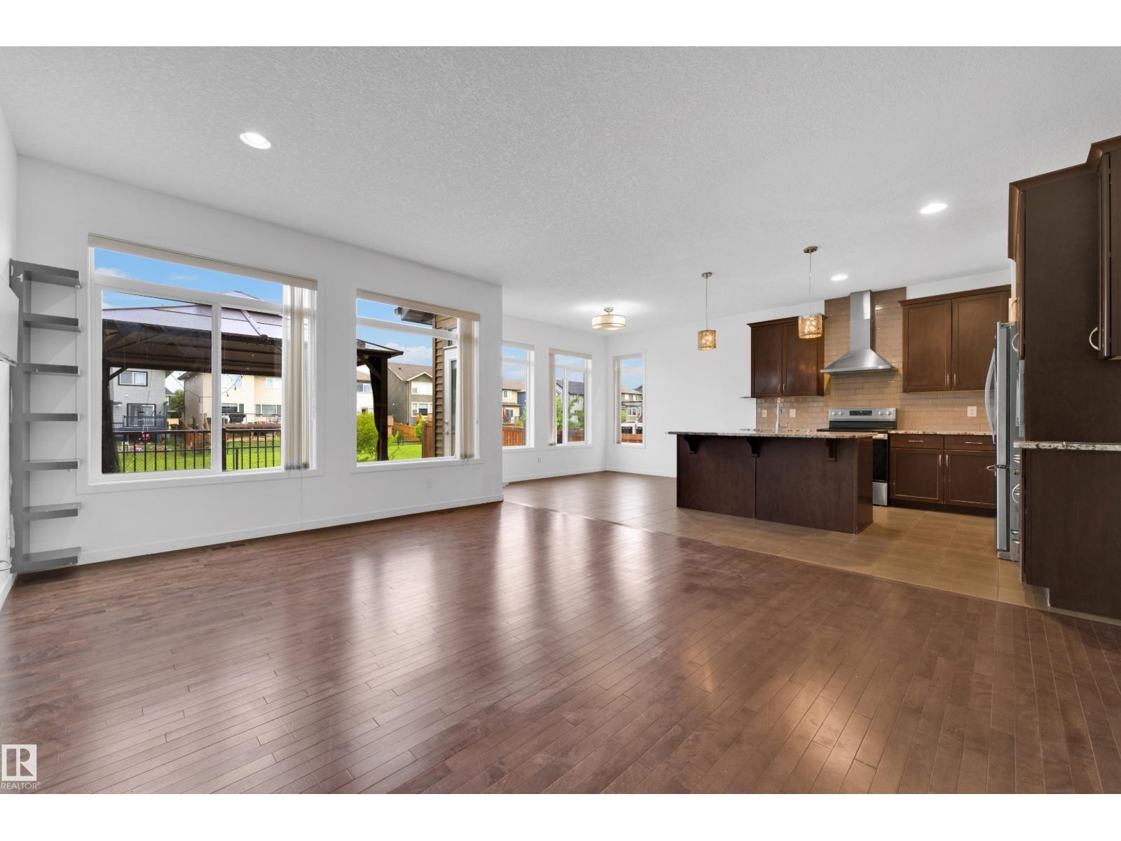 5432 20 AV SW - 13