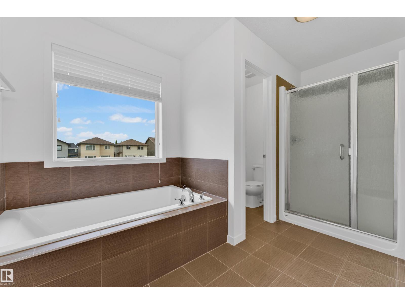 5432 20 AV SW - 26
