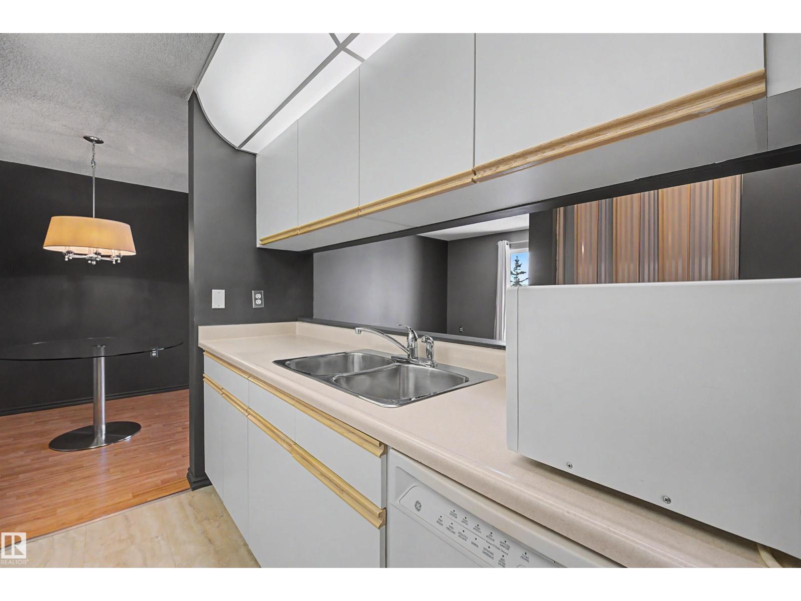 #437 10636 120 ST NW NW - 9