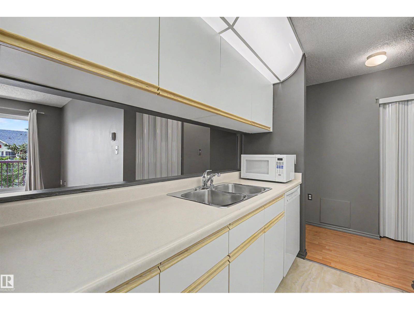 #437 10636 120 ST NW NW - 10