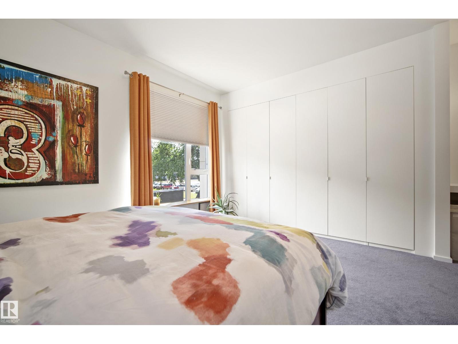 8751 83 AV NW - 27